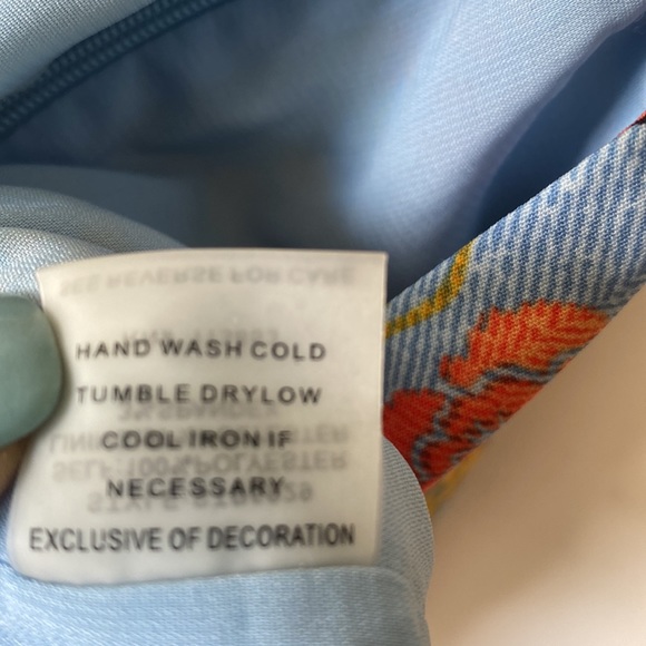 Sugar + lips Floral pleated shorts, Size S - Picture 8 of 10